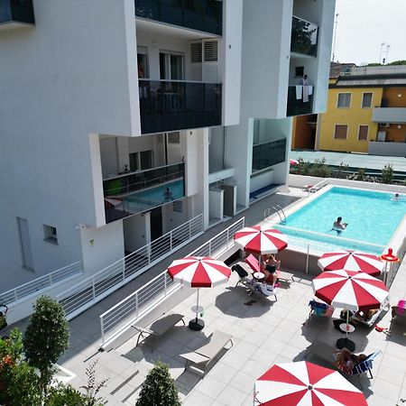 Nuovo Condominio Con Piscina E Garage Bibione Exterior foto