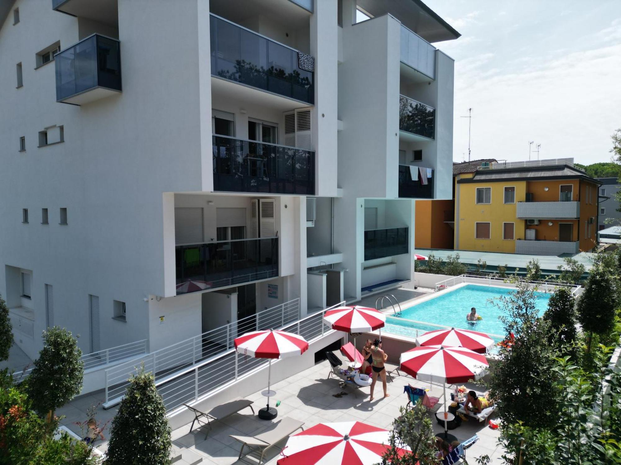 Nuovo Condominio Con Piscina E Garage Bibione Exterior foto