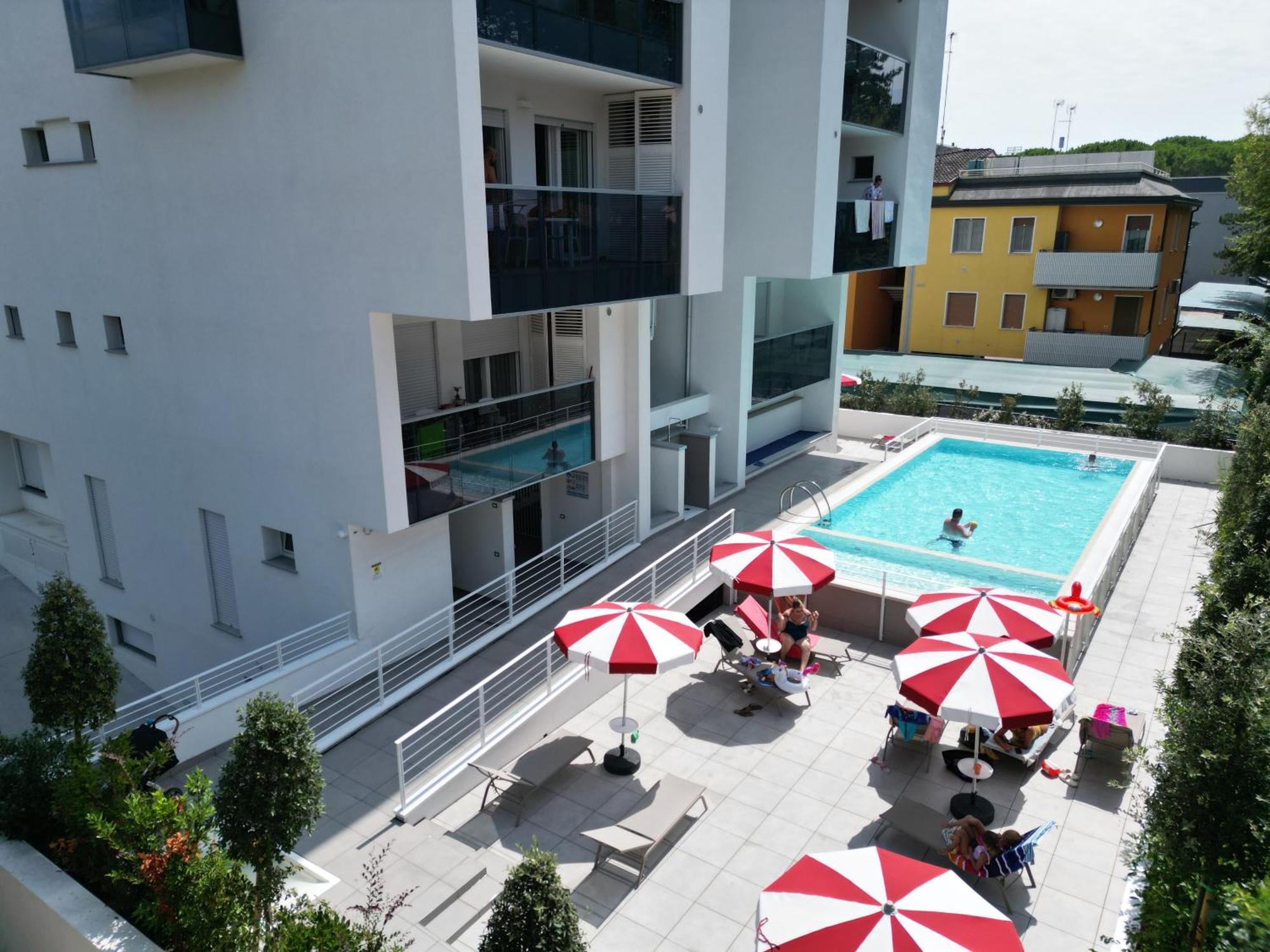 Nuovo Condominio Con Piscina E Garage Bibione Exterior foto